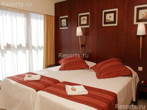Ramada Plaza 29
